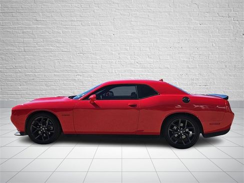 Used 2021 Dodge Challenger R/T w/ Blacktop Package image 2