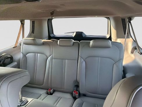 Used 2023 Jeep Wagoneer L 4WD w/ Convenience Group I image 18