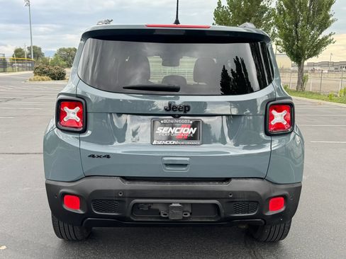 Used 2018 Jeep Renegade Altitude w/ Advanced Technology Group AWD/4WD image 5