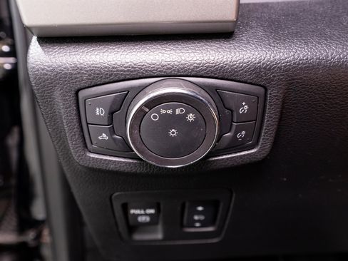 Used 2018 Ford F150 Lariat AWD/4WD image 30