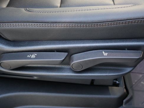 New 2025 Chevrolet Suburban High Country image 41