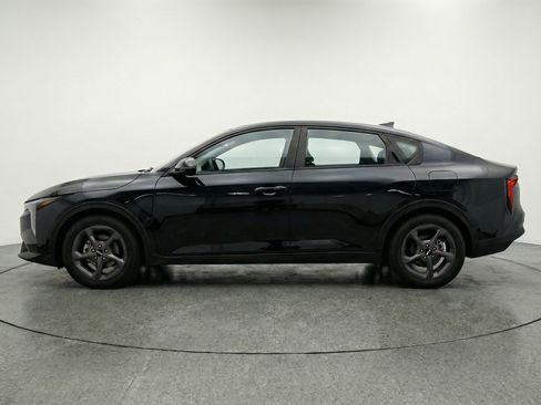 Used 2025 Kia K4 LXS image 5