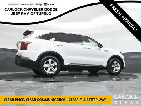 Used 2023 Kia Sorento LX image 67