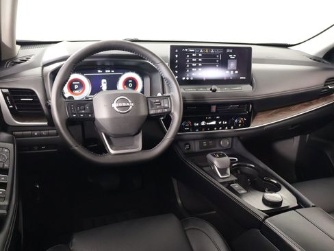 Used 2026 Nissan Rogue Platinum w/ Platinum Premium Package AWD/4WD image 2