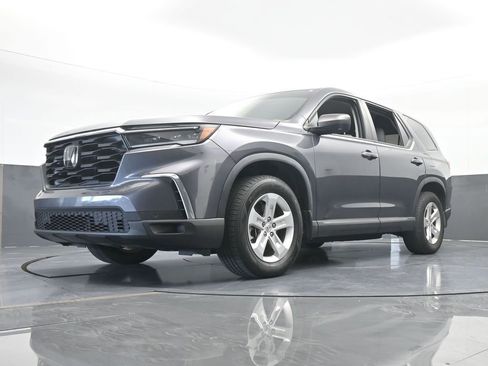 Used 2023 Honda Pilot LX image 54
