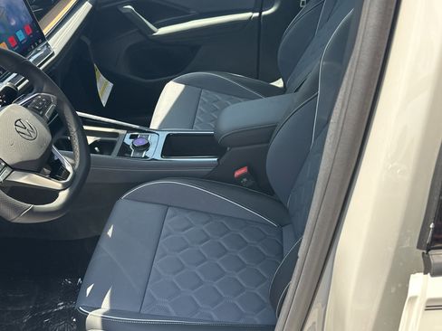 New 2026 Volkswagen Tiguan SEL R-Line AWD/4WD image 14