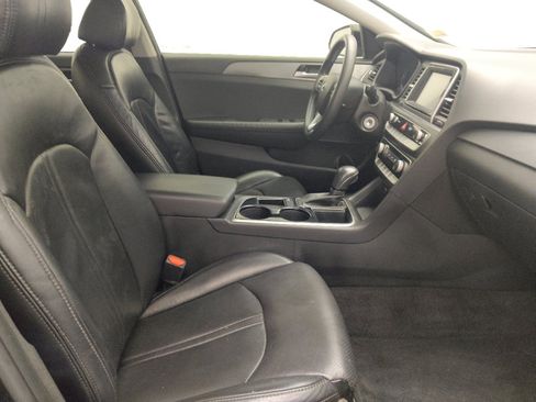 Used 2019 Hyundai Sonata SE w/ Cargo Package FWD image 21