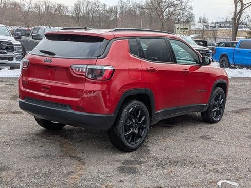 New 2026 Jeep Compass Latitude image 3