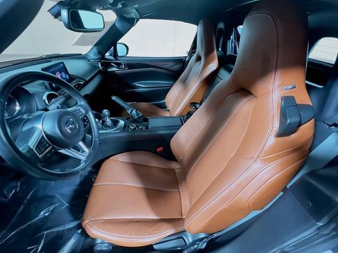 Used 2023 MAZDA MX-5 Miata Grand Touring RWD image 18