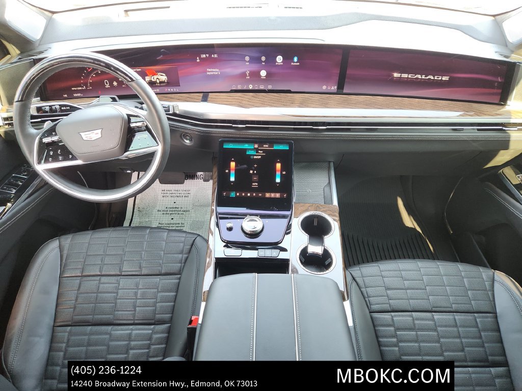Used 2025 Cadillac Escalade Sport Platinum w/ LPO, Floor Liner Package AWD/4WD image 21