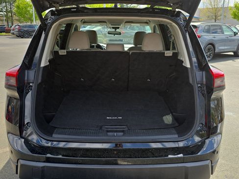 Used 2024 Nissan Rogue SV image 13