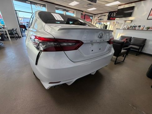 Used 2024 Toyota Camry XSE FWD image 11