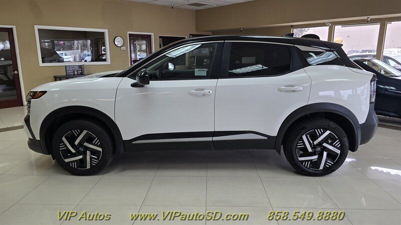 Used 2025 Nissan Kicks SV FWD image 6