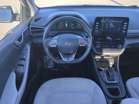Used 2022 Hyundai Ioniq SE image 14