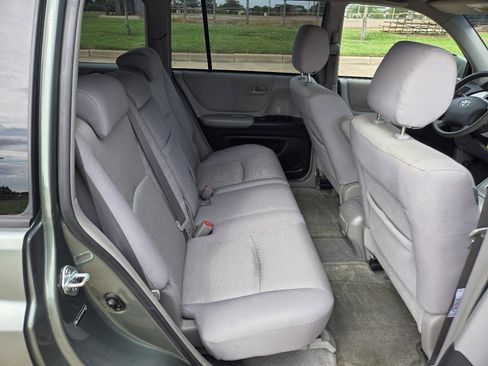 Used 2005 Toyota Highlander 2WD V6 image 24