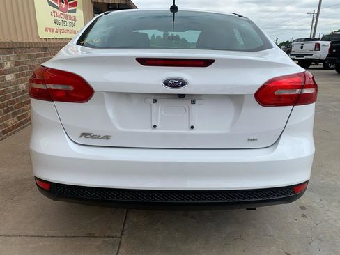 Used 2018 Ford Focus SE FWD image 17