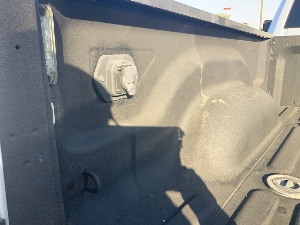 Used 2018 RAM 2500 SLT w/ Luxury Group AWD/4WD image 9