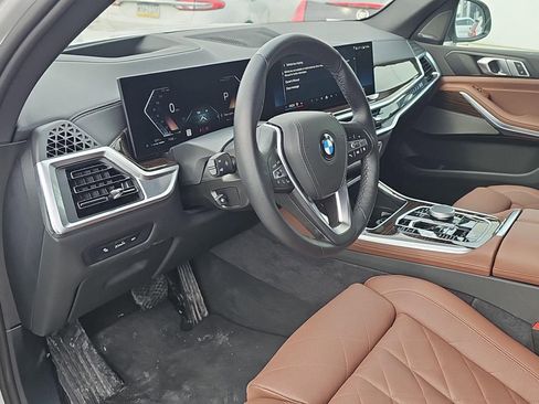 Used 2026 BMW X5 xDrive40i image 8