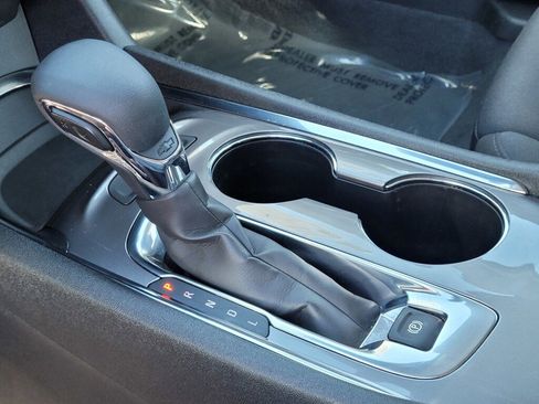 Used 2023 Chevrolet Malibu LT image 15