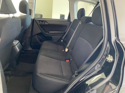 Used 2018 Subaru Forester 2.5i Premium image 13