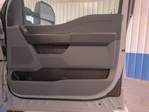 New 2025 Ford F250 XL w/ XL Chrome Package image 16