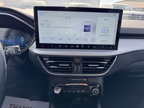 Used 2025 Ford Escape Platinum w/ Premium Technology Package image 25