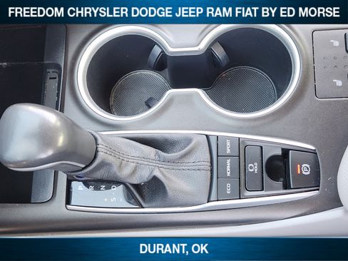 Used 2023 Toyota Camry XLE image 16