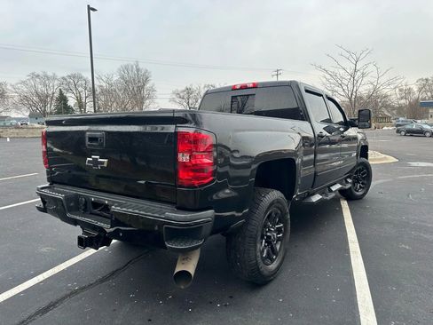 Used 2016 Chevrolet Silverado 2500 LT w/ Midnight Edition image 5