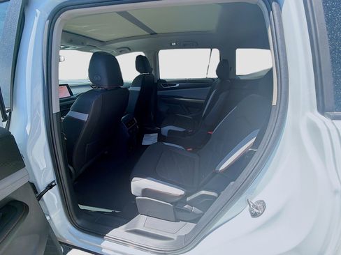 New 2026 Volkswagen Atlas Peak Edition AWD/4WD image 20