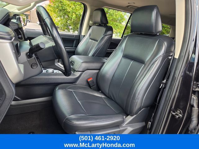 Used 2024 Ford Expedition XLT RWD image 7