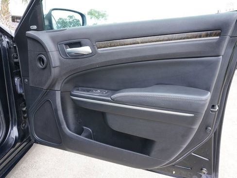 Used 2016 Chrysler 300 C RWD image 26