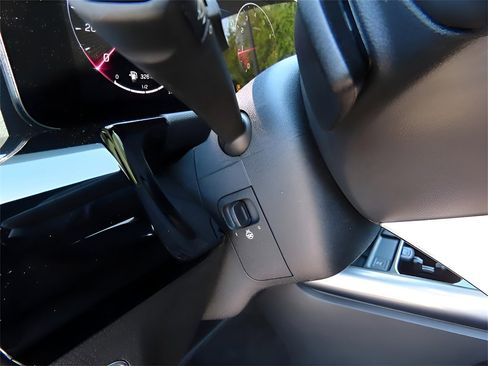 New 2025 Mercedes-Benz GLA 250 4MATIC image 62