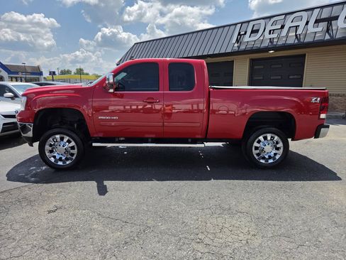 Used 2012 GMC Sierra 2500 SLT w/ SLT Convenience Package AWD/4WD image 10