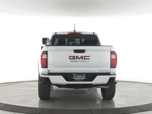 Used 2024 GMC Canyon Denali AWD/4WD image 11