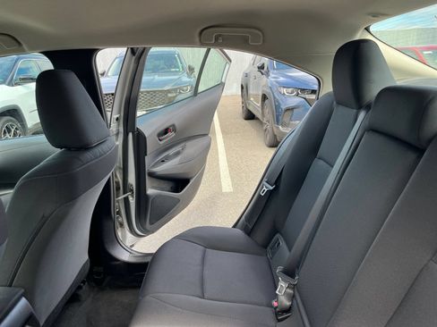 Used 2025 Toyota Corolla LE FWD image 38