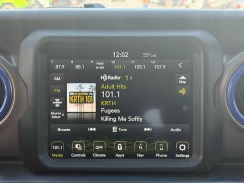 Used 2021 Jeep Wrangler Unlimited Rubicon 4xe image 31