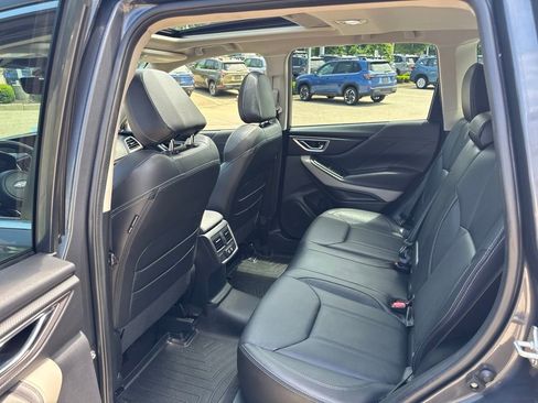 Used 2023 Subaru Forester Limited AWD/4WD image 13