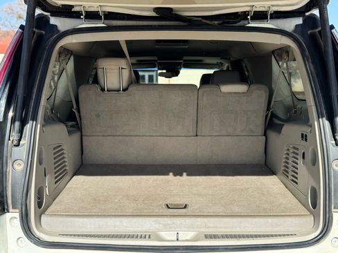 Used 2015 Cadillac Escalade ESV Premium image 7