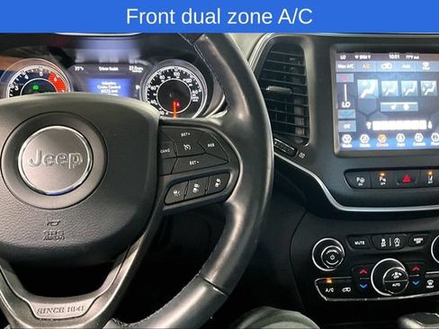 Used 2020 Jeep Cherokee Trailhawk w/ Technology Group AWD/4WD image 16