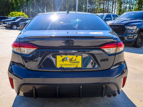 Used 2024 Toyota Corolla XSE FWD image 4