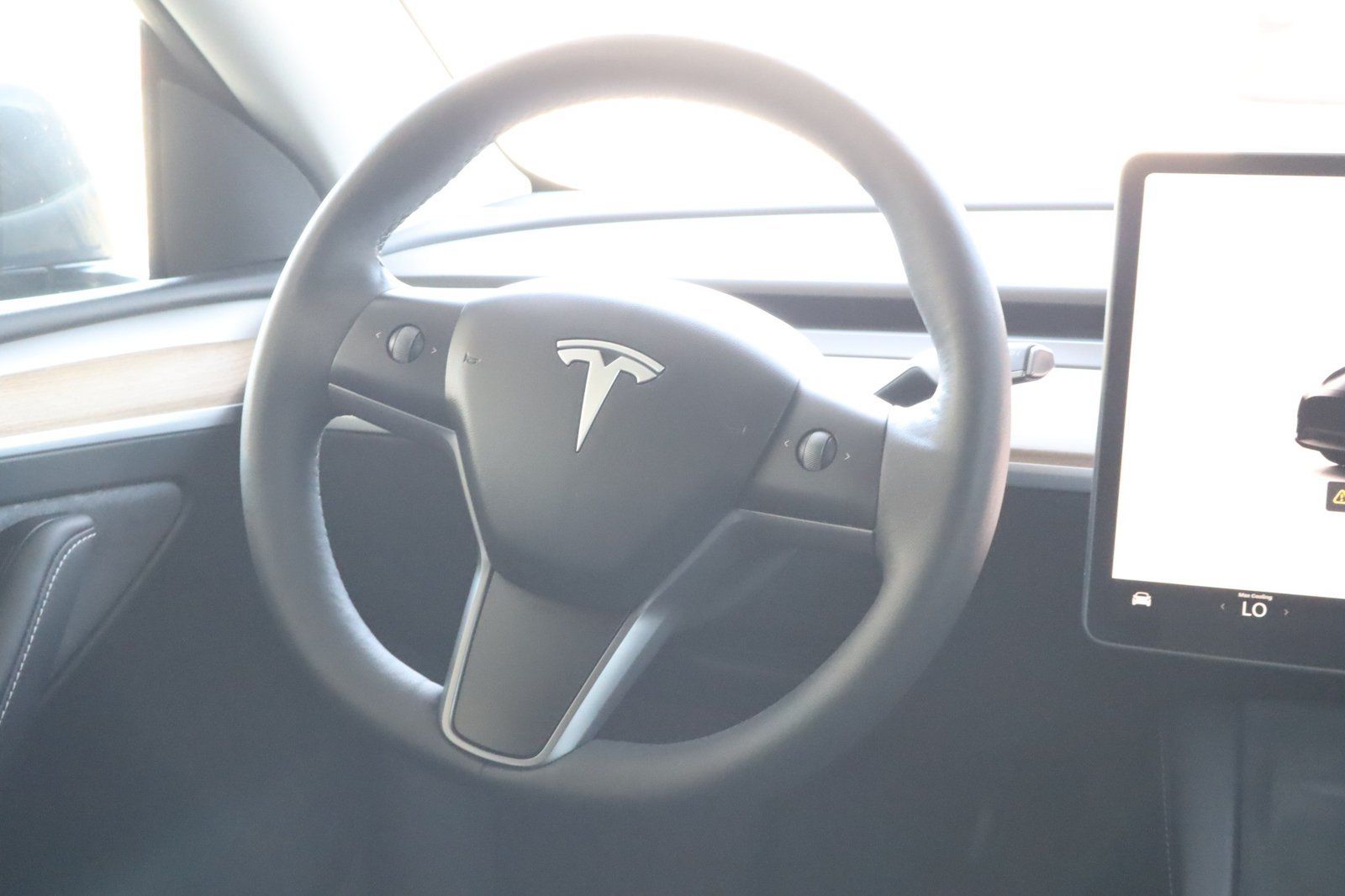 Used 2024 Tesla Model Y Long Range RWD image 28
