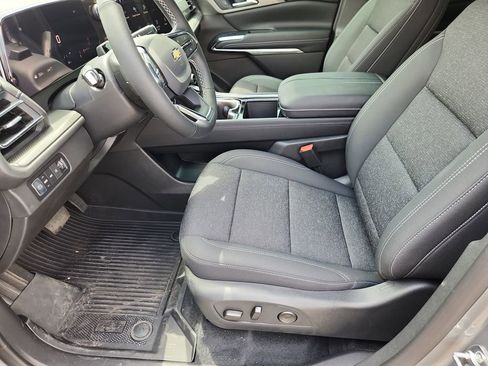 New 2025 Chevrolet Traverse LT w/ Enhanced Driving Package image 7