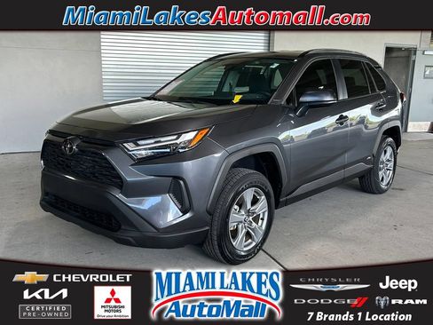 Used 2025 Toyota RAV4 LE AWD/4WD image 1