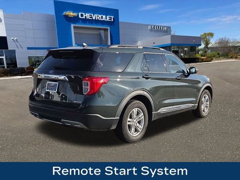 Used 2022 Ford Explorer XLT w/ Equipment Group 202A image 9