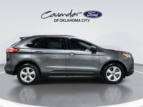 Used 2022 Ford Edge SE w/ Cargo Accessory Package image 9