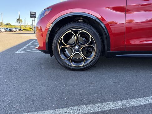 New 2025 Alfa Romeo Stelvio Sprint image 13