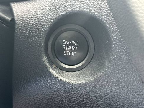 Used 2024 Toyota Corolla Cross LE w/ Moonroof Package FWD image 16