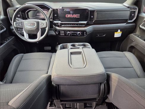 Used 2025 GMC Sierra 1500 SLE w/ X31 Off-Road Package AWD/4WD image 17
