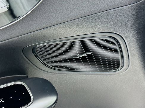 Used 2025 Mercedes-Benz GLC 300 image 19