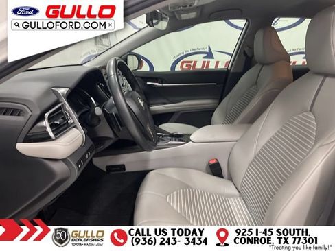 Used 2022 Toyota Camry SE FWD image 28